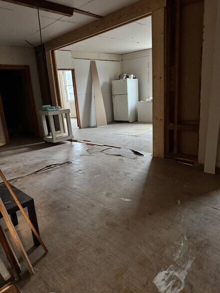 More Photos Of 78 River View Dr, Sutton Storefront Retail Residential For Sale