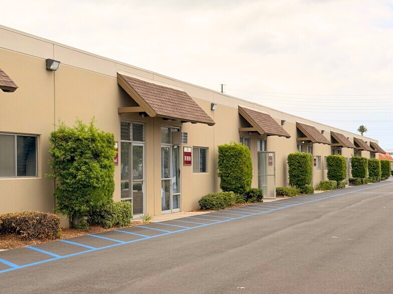More Photos Of 3602-3628 W Pendleton Ave, Santa Ana Manufacturing For Lease