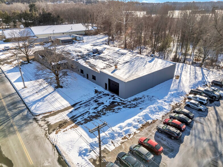 More Photos Of 67 Mainline Dr, Westfield Manufacturing For Lease