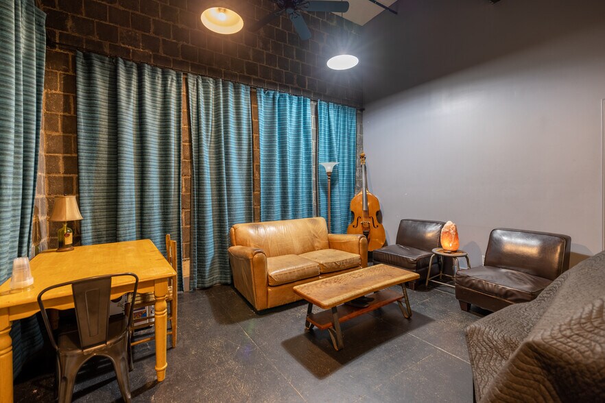 More Photos Of 743 Haywood Rd, Asheville Restaurant For Sale