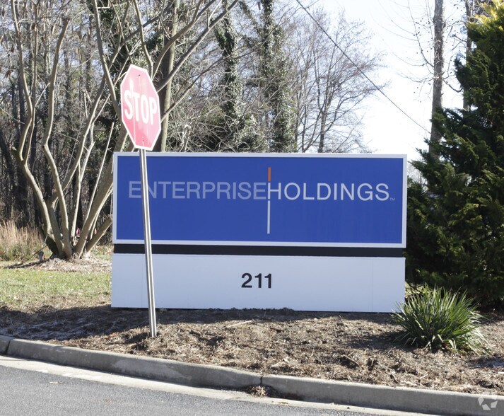 More Photos Of 211-223 Water Country Pky, Williamsburg Office For Lease