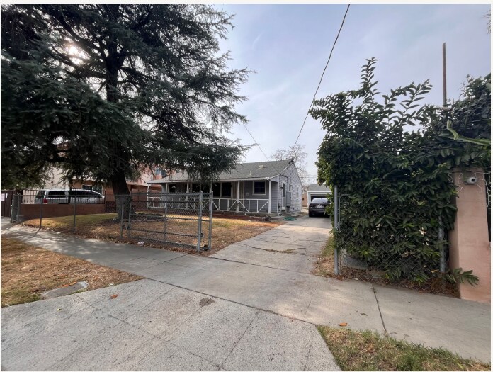 Primary Photo Of 6833 Simpson Ave, North Hollywood Land For Sale