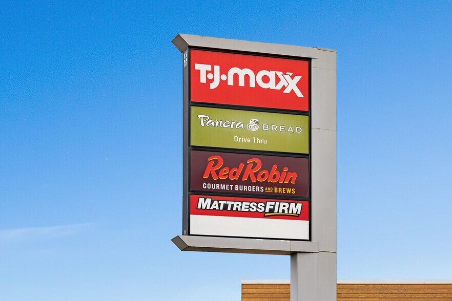 More Photos Of 777 N Arney Rd, Woodburn Unknown For Lease