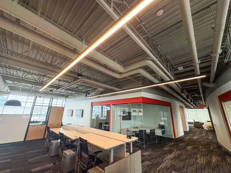 More Photos Of 435 Ionia Ave SW, Grand Rapids Freestanding For Lease
