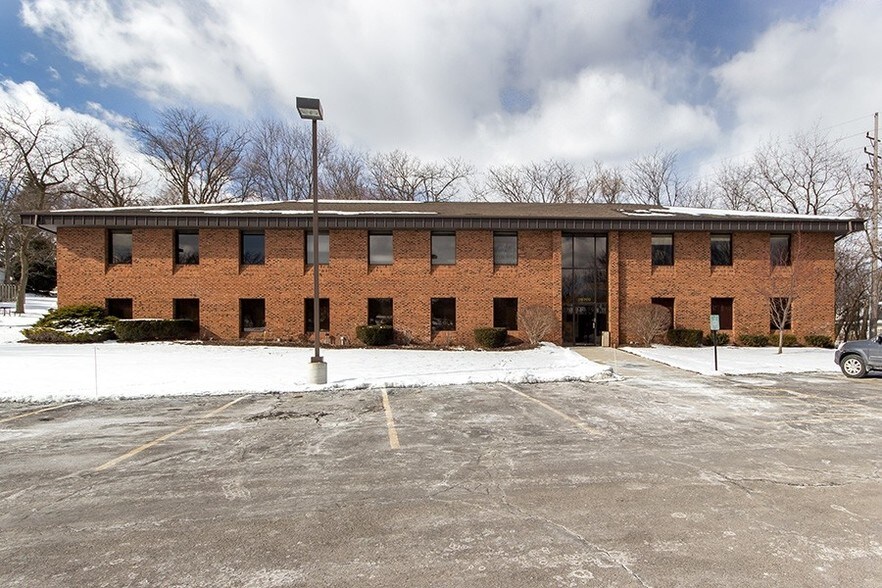 More Photos Of 20700 Watertown Rd, Waukesha Unknown For Lease