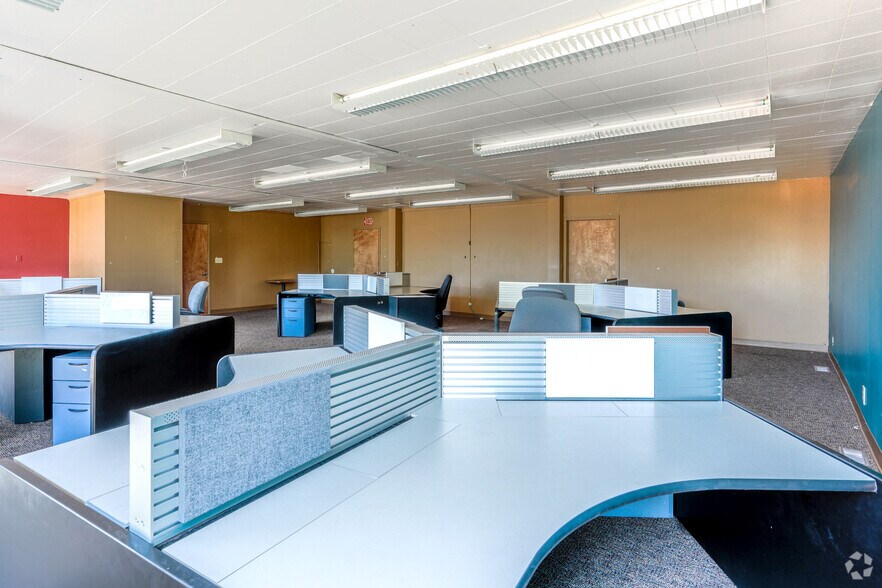 More Photos Of 11000 W McNichols Rd, Detroit Office Residential For Sale