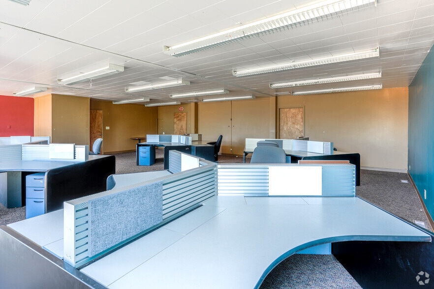 More Photos Of 11000 W McNichols Rd, Detroit Office Residential For Lease