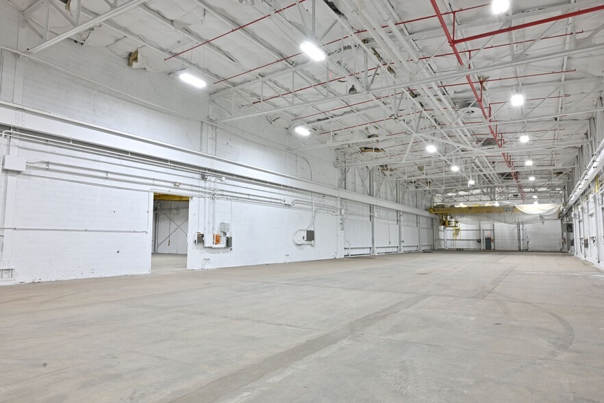 More Photos Of 4800 W Mitchell St, Milwaukee Unknown For Lease
