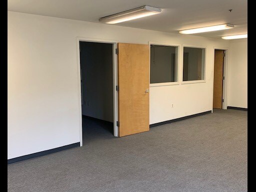 More Photos Of 8 W Chimney Rock Rd, Bridgewater Manufacturing For Lease