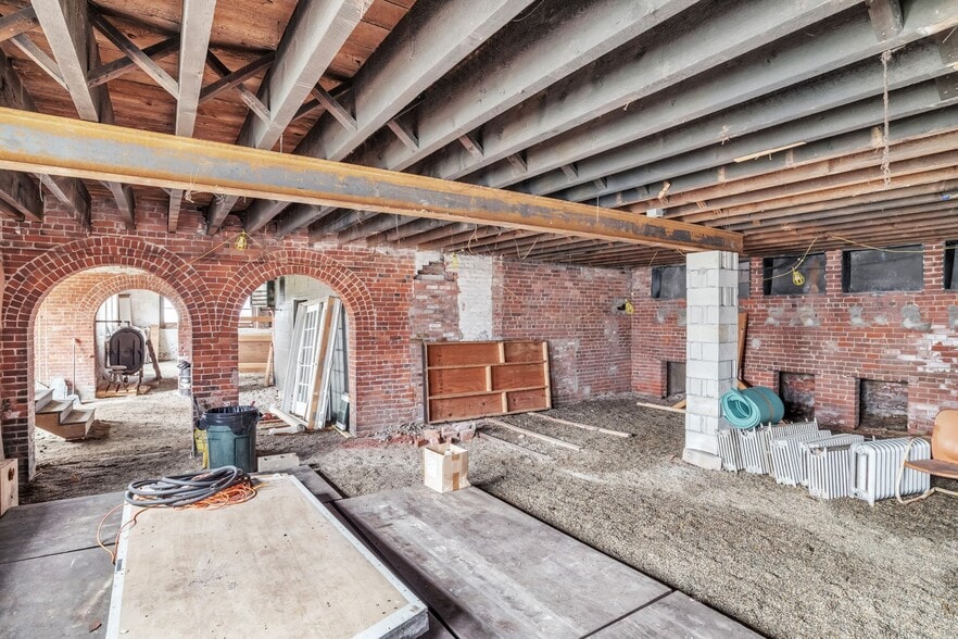 More Photos Of 34 N Main St, Orange Schools For Sale