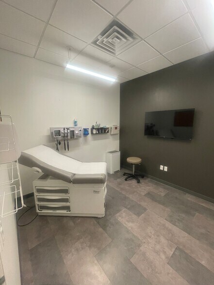 More Photos Of 1129 S Broadway Ave, Boise Freestanding For Lease