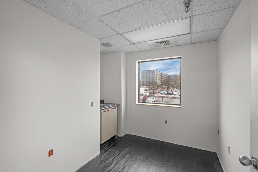 More Photos Of 235 Plain St, Providence Medical For Sale