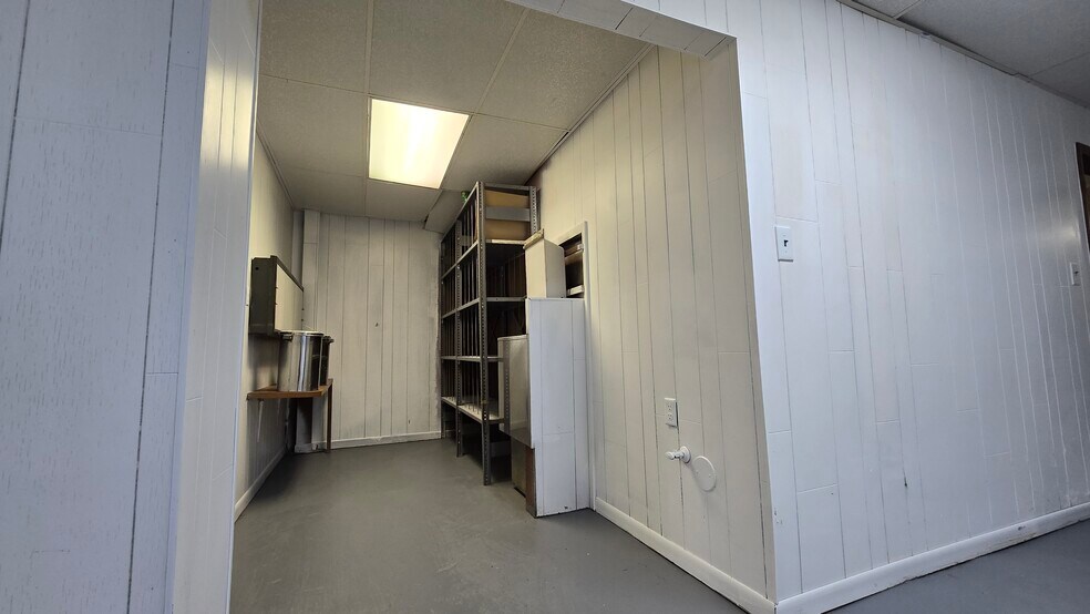 More Photos Of Stumpf Plaza, Gretna Loft Creative Space For Lease