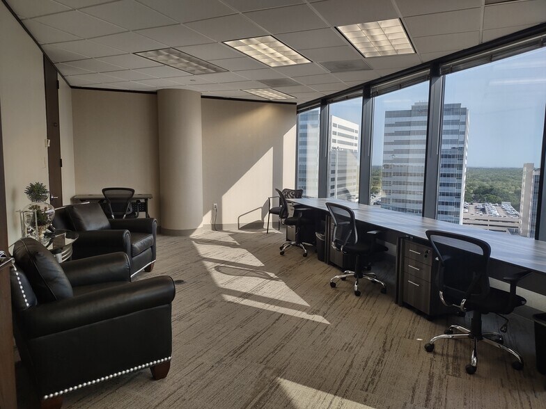 More Photos Of 11757 Katy Fwy, Houston Coworking Space