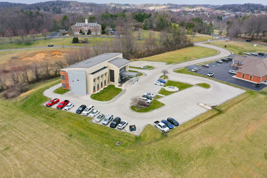 More Photos Of 200 City Hill Dr, London Medical For Lease