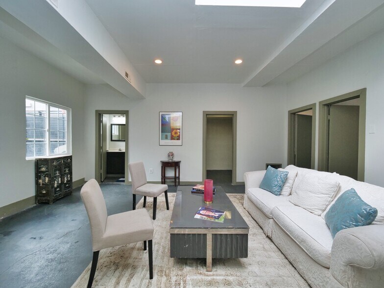 More Photos Of 9614-9616 MacArthur Blvd, Oakland Specialty For Sale