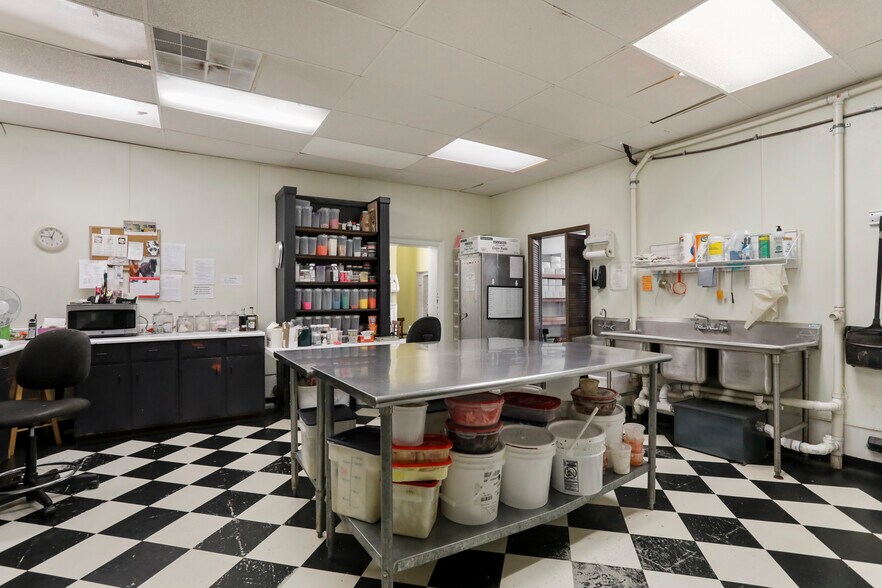 More Photos Of 100 W German St, Shepherdstown Storefront Retail Residential For Sale