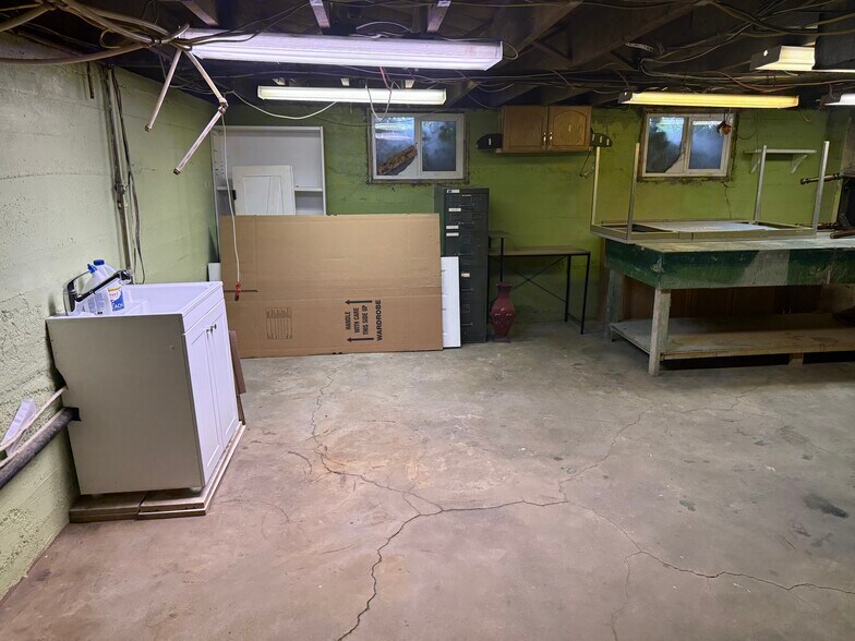 More Photos Of 7604 S Redwood Rd, West Jordan Office For Sale