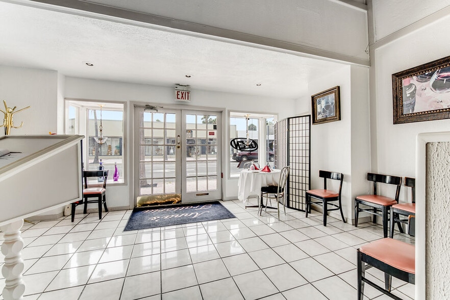 More Photos Of 300-306 Seabreeze Blvd, Daytona Beach Storefront Retail Office For Sale