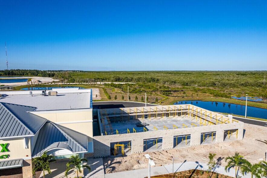 More Photos Of 5100-5120 Pine Island Rd NW, Bokeelia Supermarket For Sale