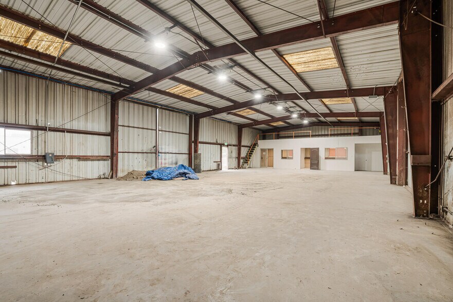 More Photos Of 4285 Crooked Palm Rd, Ventura Warehouse For Lease
