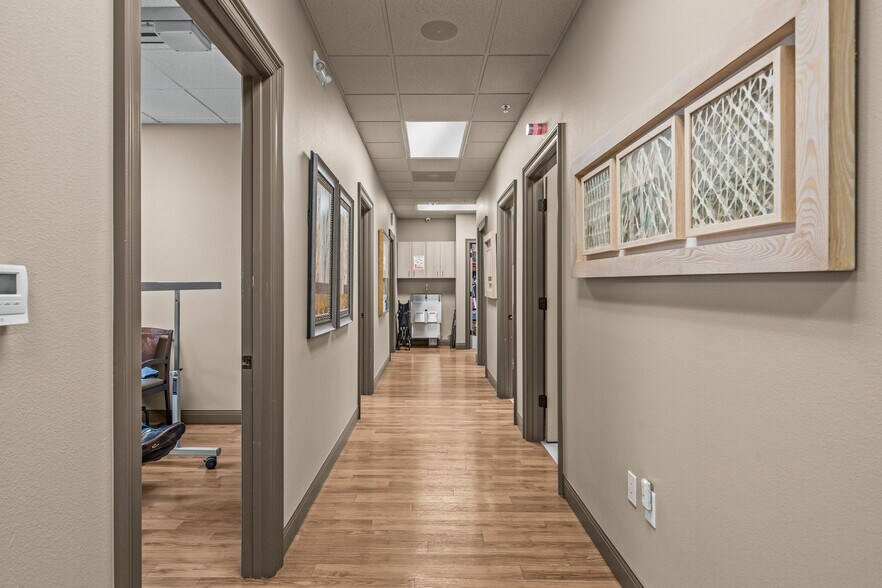 More Photos Of 7515 Quaker Ave, Lubbock Medical For Sale