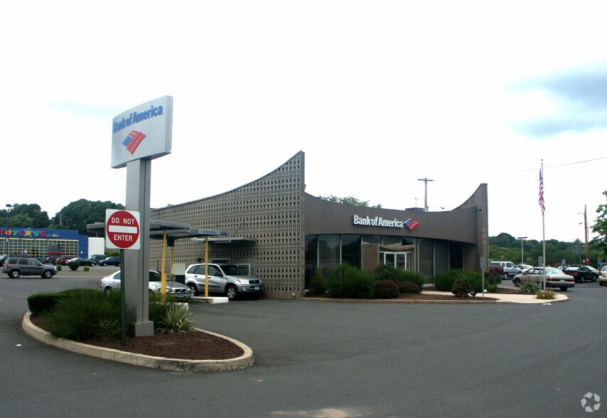 More Photos Of 2300-2320 Dixwell Ave, Hamden Unknown For Lease