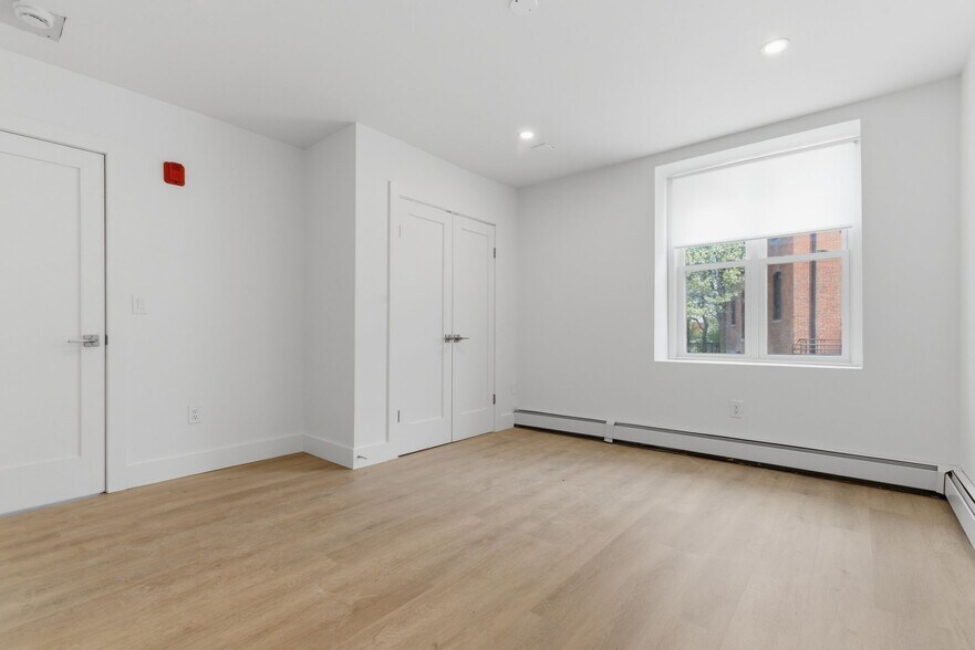 More Photos Of 126 140 Sayles, Woonsocket Apartments For Sale