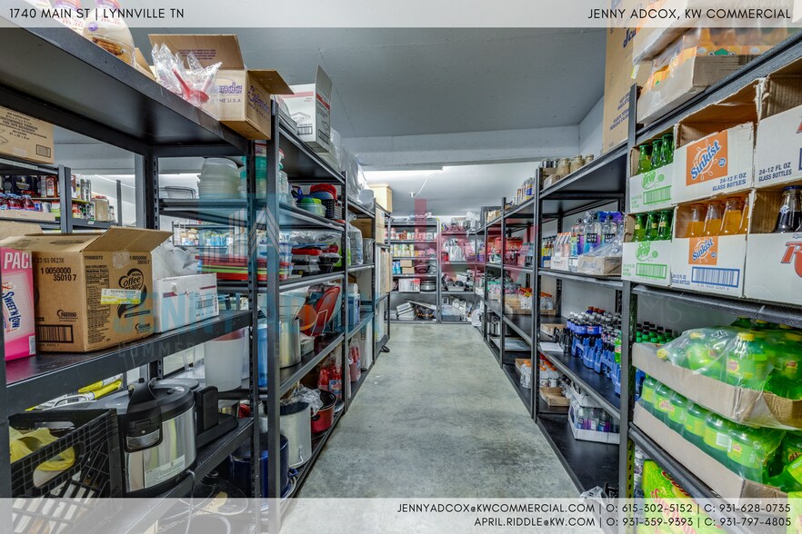 More Photos Of 1740 Main St, Lynnville General Retail For Sale
