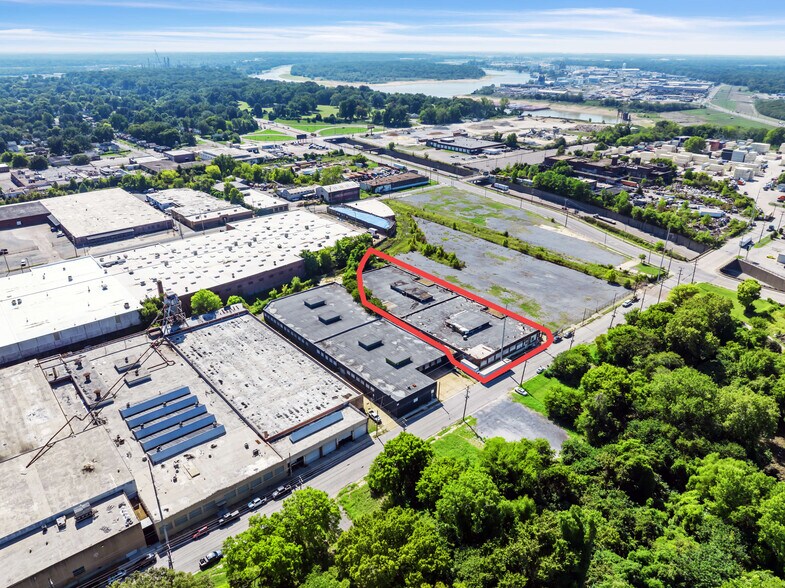 More Photos Of 305 W Trigg Ave, Memphis Warehouse For Sale