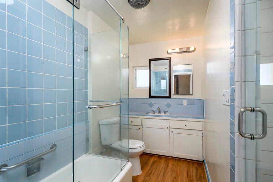More Photos Of 7051-7053 3rd Ave, Los Angeles Storefront Retail Residential For Sale