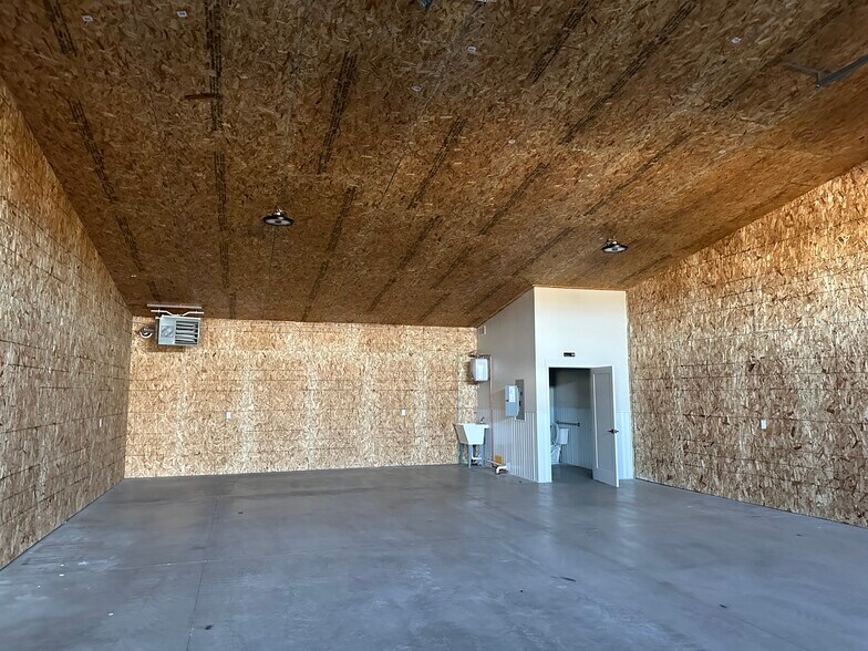 More Photos Of 6821 Cowgirl Way, Billings Warehouse For Sale