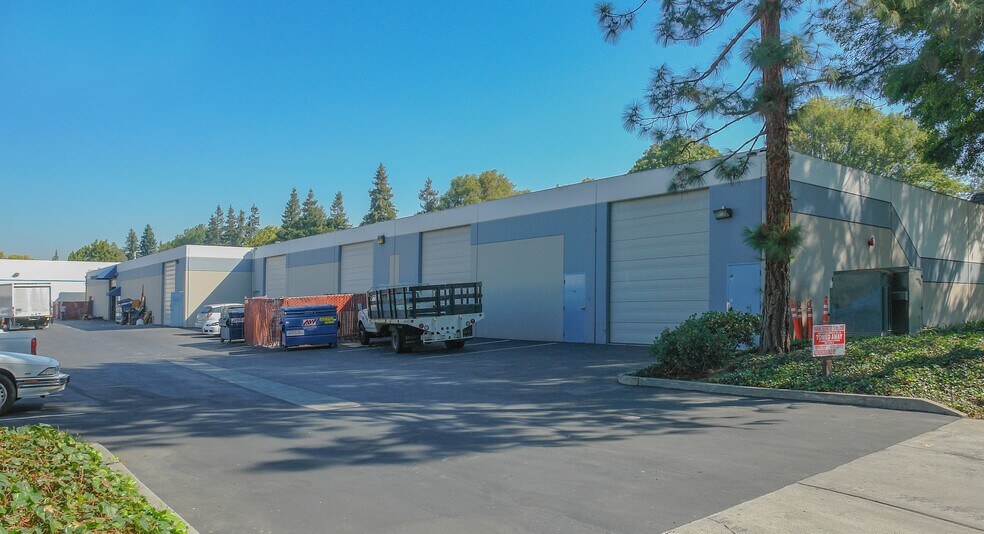 More Photos Of 111-151 E Brokaw Rd, San Jose Research And Development For Lease