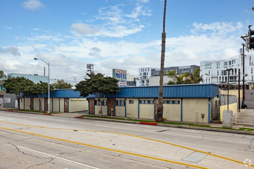 Primary Photo Of 13432 Washington Blvd, Marina Del Rey Hotel For Sale