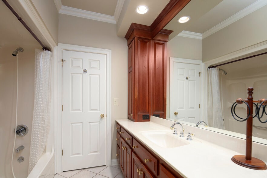 More Photos Of 4664 Lexington Rd, Winchester Specialty For Sale
