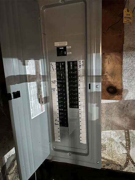 More Photos Of 153 Main St, Kings Park Office For Sale