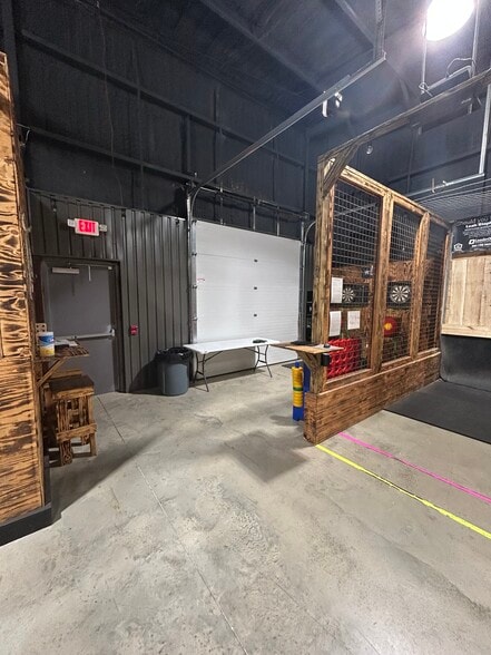More Photos Of 11946 Barker Cypress Rd, Cypress General Retail For Lease