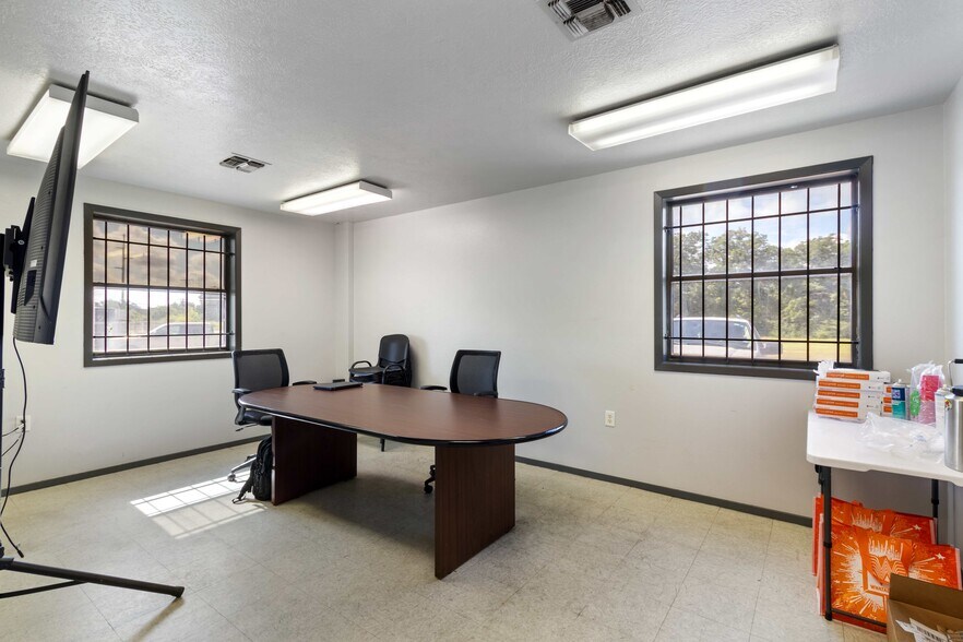 More Photos Of 1707 Graham Rd, College Station Warehouse For Sale