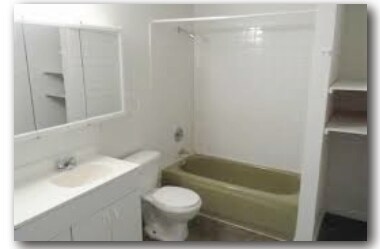 More Photos Of 25 N Airport Rd, Deer Park Apartments For Sale