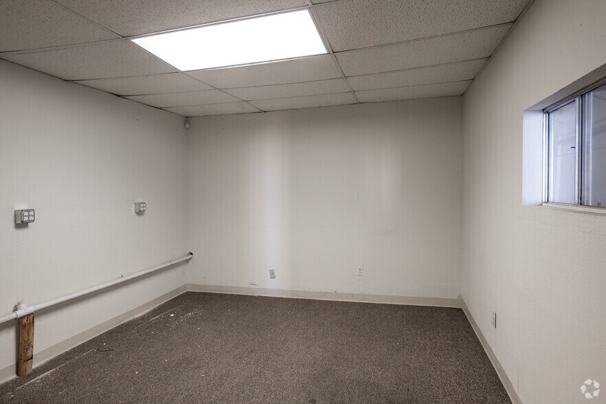 More Photos Of 6321 N Washington St, Denver Warehouse For Lease