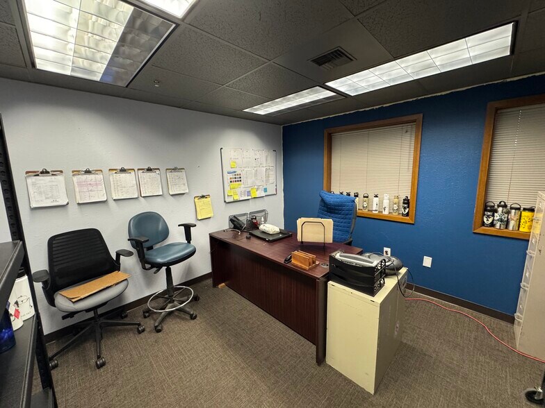 More Photos Of 2900 Sutherland Dr, Union Gap Manufacturing For Lease