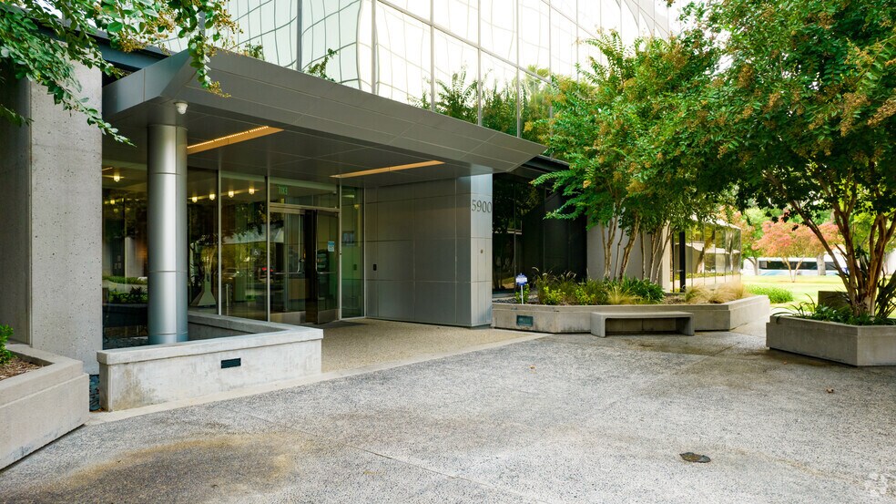 More Photos Of 5900 Canoga Ave, Woodland Hills Office For Lease