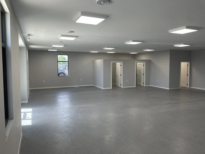 More Photos Of 19 Gage Ave NE, Madelia General Retail For Lease