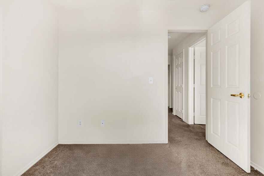 More Photos Of 1832 Merced St, Madera Apartments For Sale