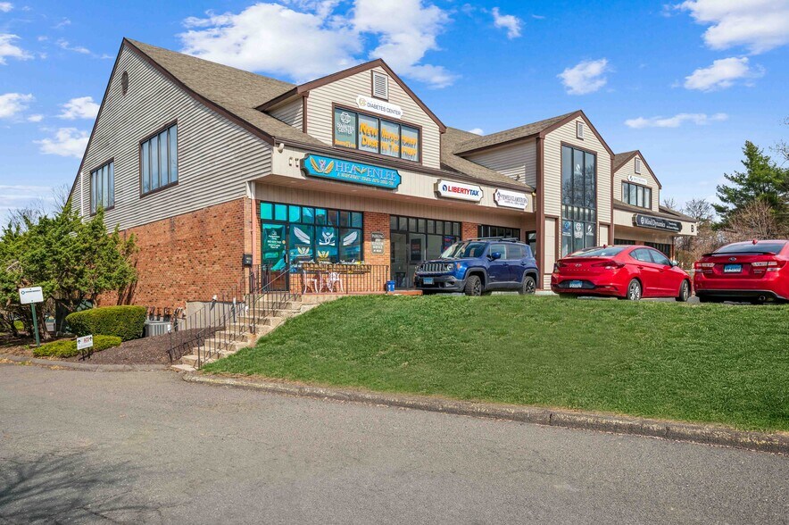 More Photos Of 17 Farmington Ave, Plainville General Retail For Sale