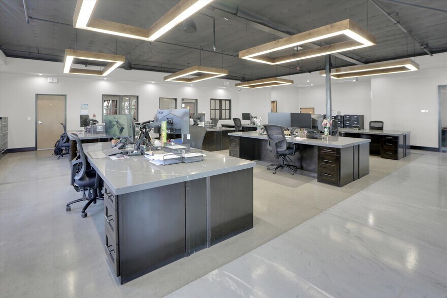 More Photos Of 4720-4790 Calle Carga, Camarillo Manufacturing For Sale