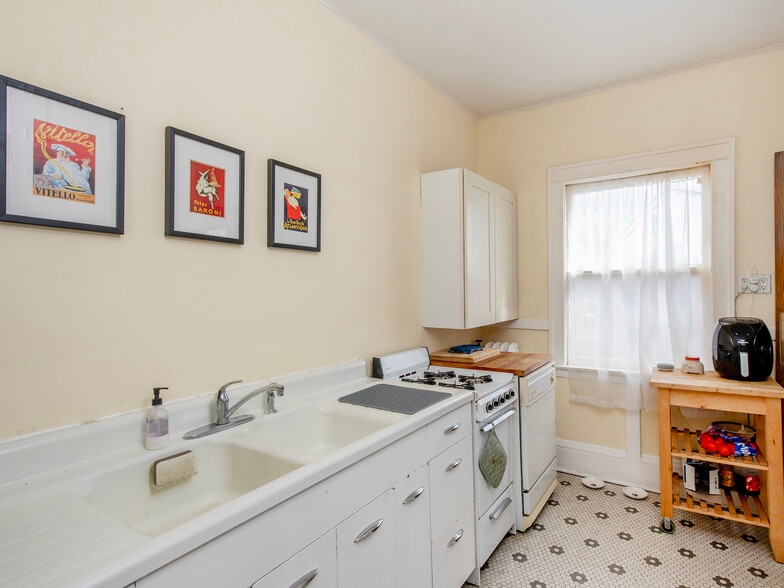 More Photos Of 1733 Selby Ave, Saint Paul Apartments For Sale