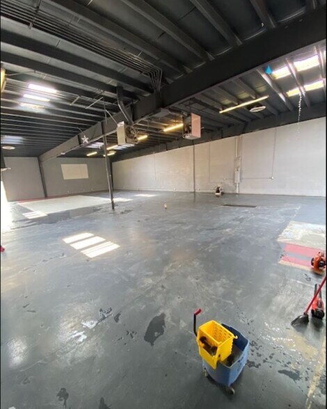 More Photos Of 505 Nucla Way, Aurora Warehouse For Lease