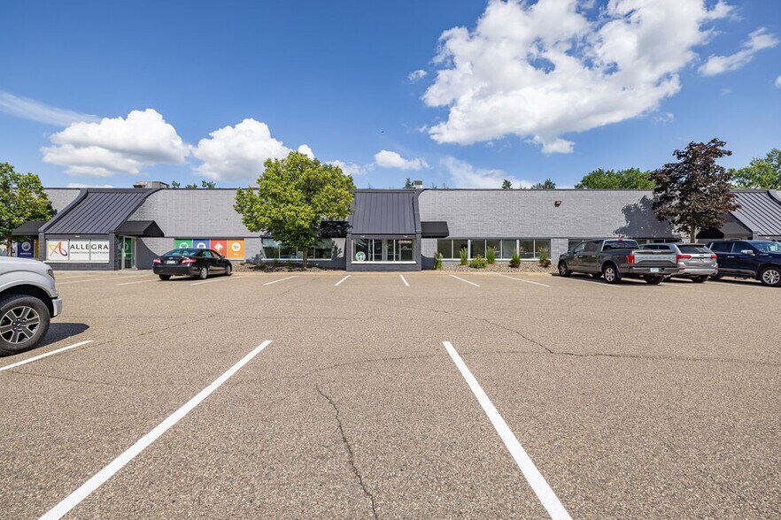 More Photos Of 7115-7149 Shady Oak Rd, Eden Prairie Light Manufacturing For Lease