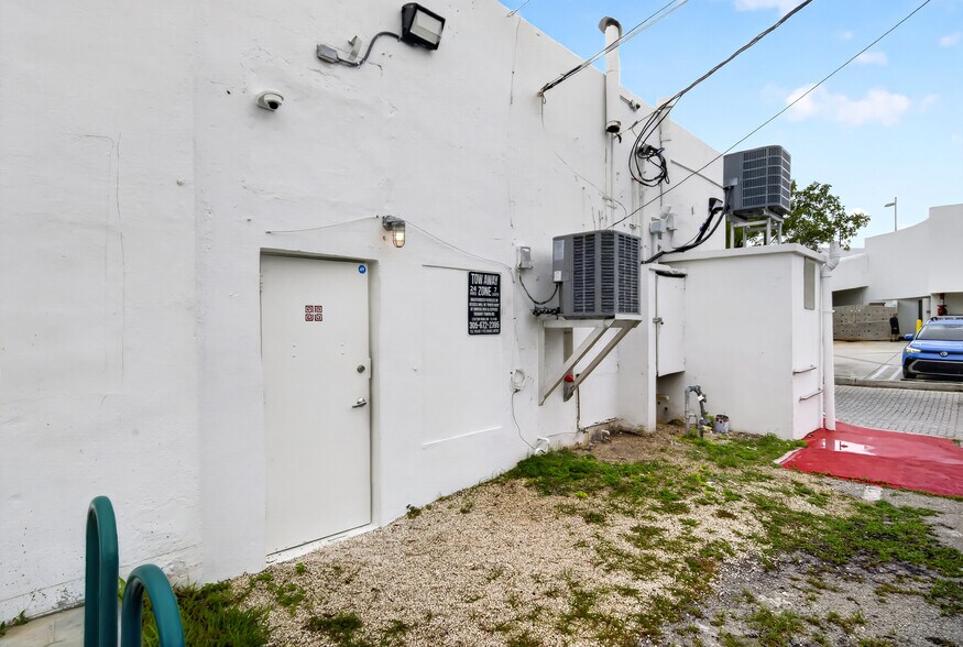 More Photos Of 1975-1977 71st St, Miami Beach Freestanding For Sale